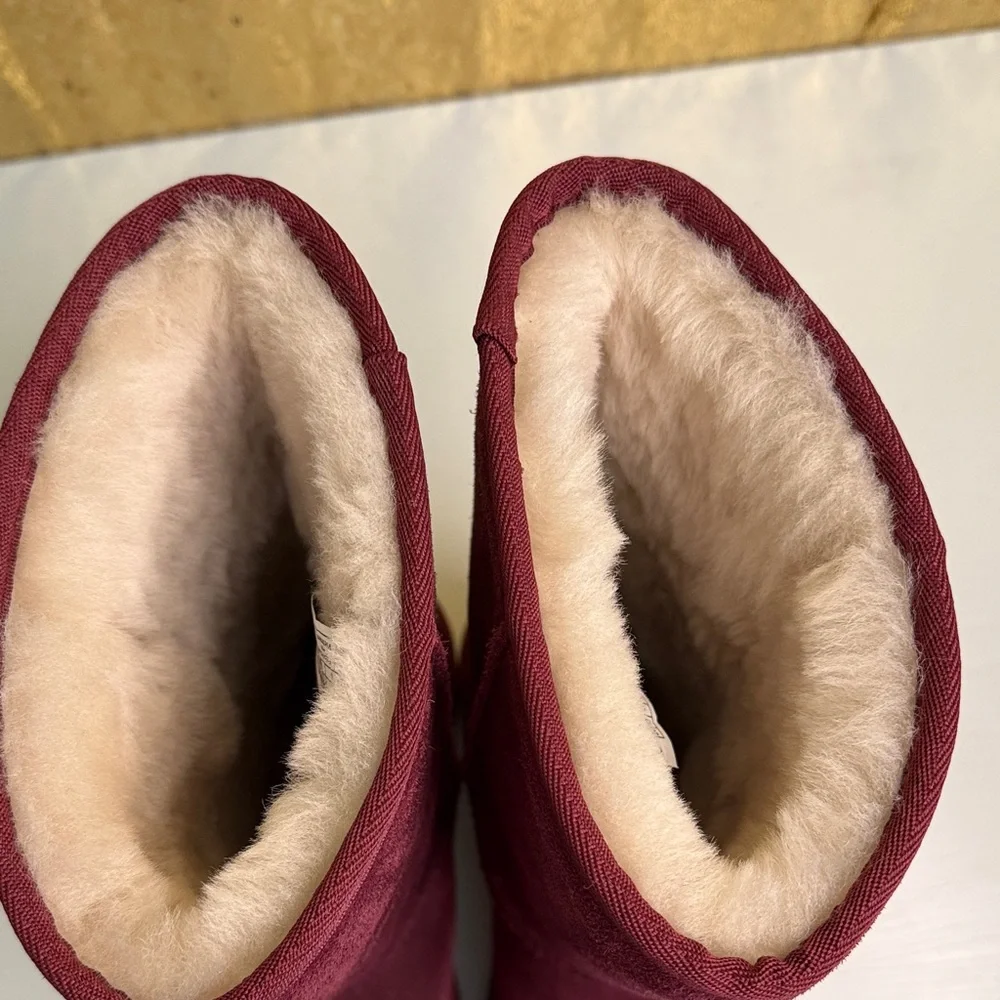 Koolaburra Women's mid calf Burgundy Suede with faux fur lining Boots